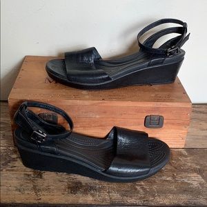 CROCS LEIGHANNE ANKLE women’s 10